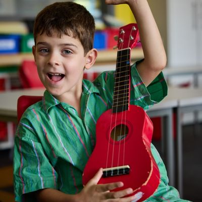 Children's Holiday Camps: Helping Children Build Confidence Before September